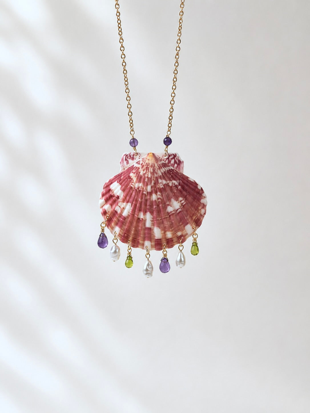 Muschel-Kette · Amethyst & Peridot mit  Süßwasser-Tropfenperlen